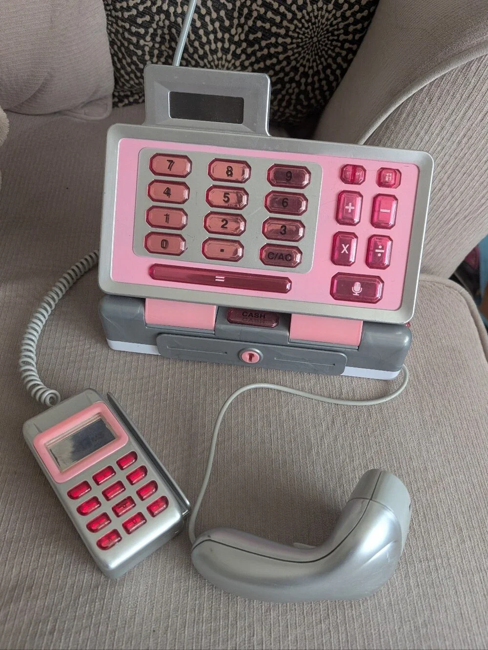 Toy's R'us Register With Scanner And Card Swipper